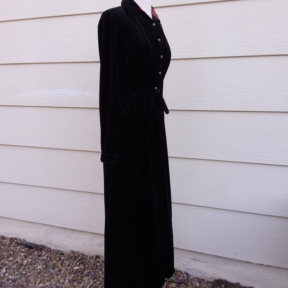 Coldwater Creek Intimates & Sleepwear Coldwater Creek Black Velour